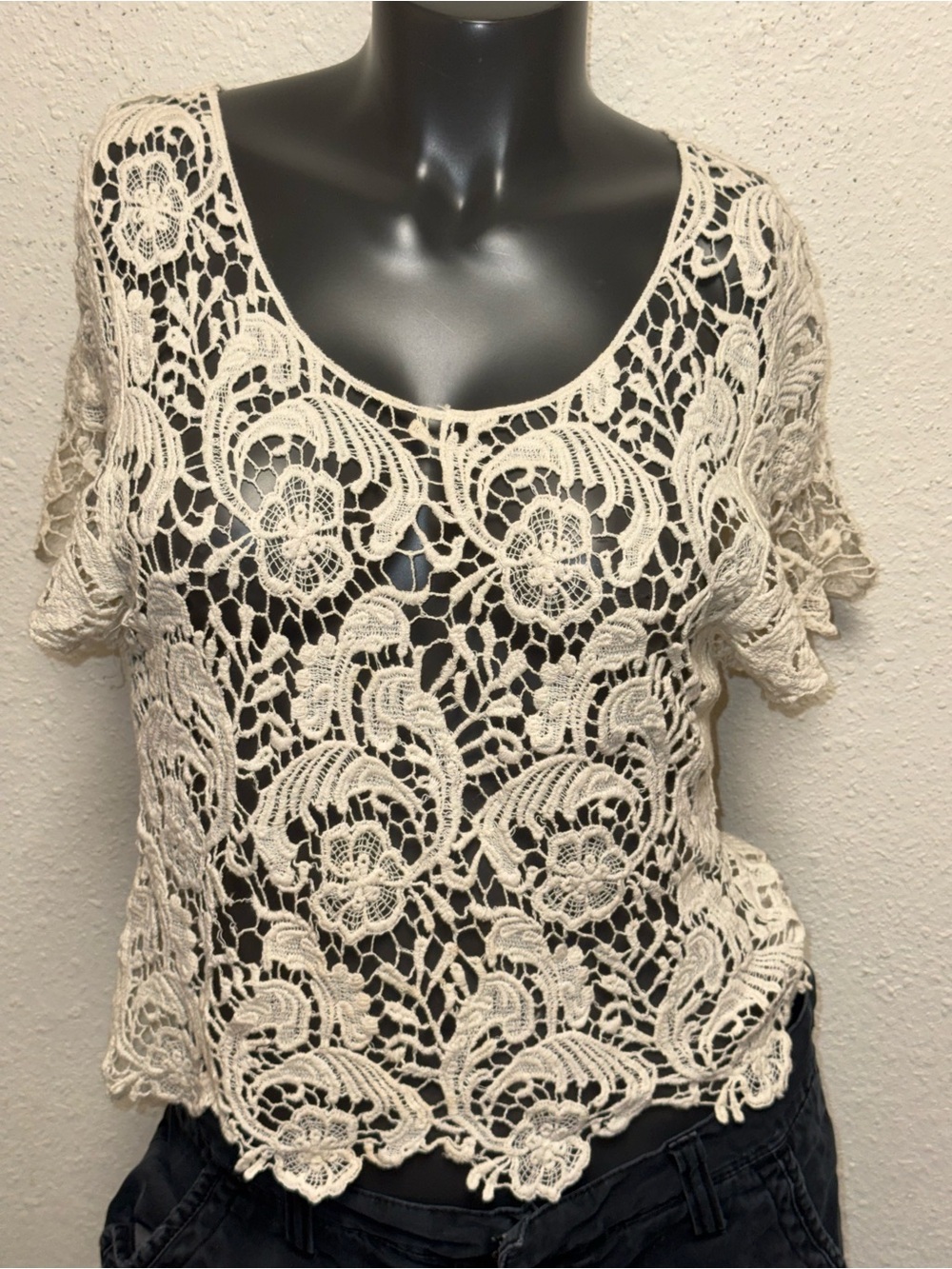 Women's Cream Crochet Lace Short Sleeve Top